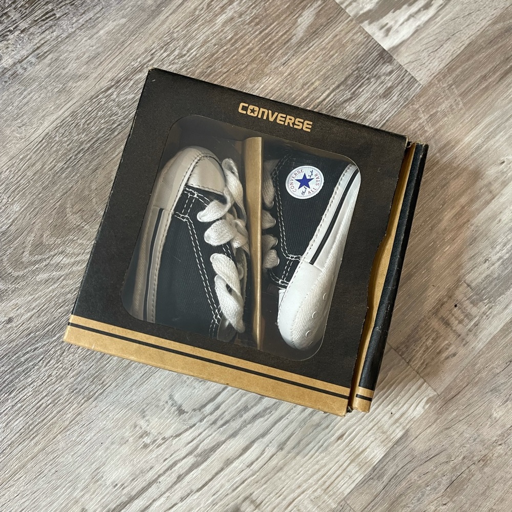Converse baby crib shoes